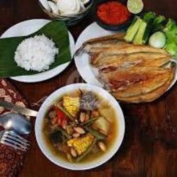 Ikan Asin Sayur Asem Plus Nasi