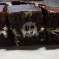 Blackforest - Pisang Kacang Coklat Susu