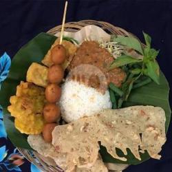 Nasi Pecel   Telur Puyuh