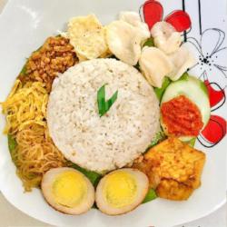 Nasi Uduk Bali Telur Tahu