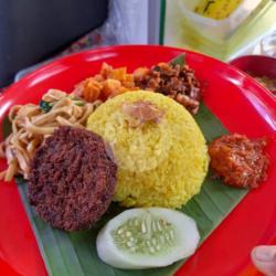 Nasi Kuning   Empal Presto