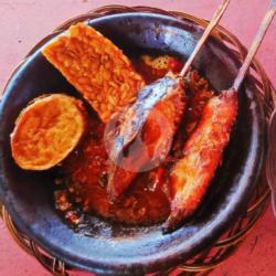 Ikan Asap Pe   Sambal Bakar