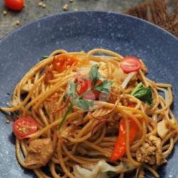 Spaghetti Nyemek Dengan Pilihan Topping