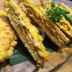 Tempe Mendoan Sandwich Ayam