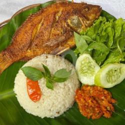 Nasi Liwet Ikan Goreng