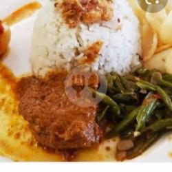 Nasi Gurih Telur Rendang