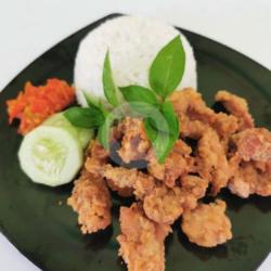 Nasi Uduk Kulit Dan Telor