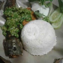 Paket Mantap Lele Penyet Sambal Ijo