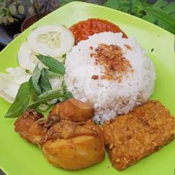 Lalapan Ayam Tempe Nasi