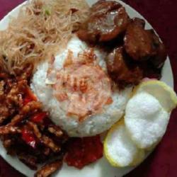 Nasi Uduk Jengkol Semur