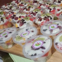 Fruits Salad Cup Kecil ( 300 Ml )