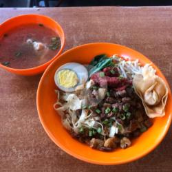 Mie Lebar Pangsit