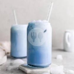 Iced Vanilla Blue Milk