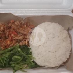 Nasi Cakalang Suwir Pedas