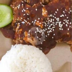 Paket Nasi Ayam Geprek Lada Hitam   Es Teh