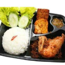 Bento Ayam Goreng