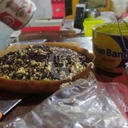 Pizza Kacang Coklat Wijen