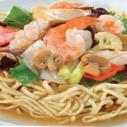 Ifumie Goreng Seafood ( Mie Krispi   Telur)