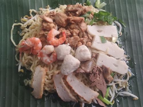 Bakmie Ayam Udang Khas Kalimantan (100% Halal), Regol