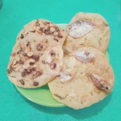 Peyek Ikan/peyek Kacang