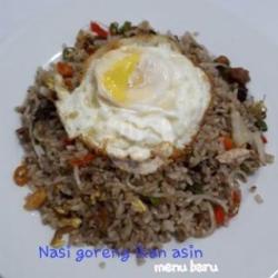 Nasi Goreng Ikan Asin   Es Teh