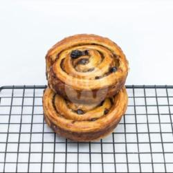 Cinnamon Raisin Danish