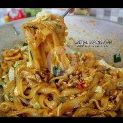 Kwetiaw Sosis  Ayam Telor