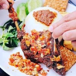 Nasi Ayam Geprek Sambel Pedas Kia