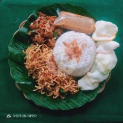 Nasi Uduk Bihun,tempe Orek, Sambal  Krupuk