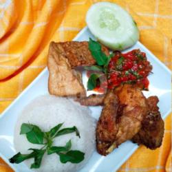 Nasi Ayam Penyet Sambal Kemangi