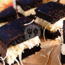 Martabak Black Keju Susu