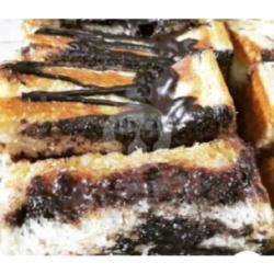 Roti Bakar Hazelnut Choco Crunchy