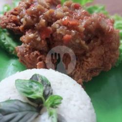 Nasi Ayam Geprek Sambel Goang