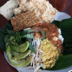 2 Nasi Pecel Special 2 Pucuk Harum