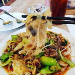 Kwetiaw Siram Sapi