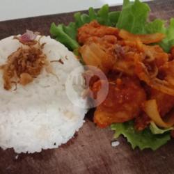 Nasi Ayam Saos Pedas