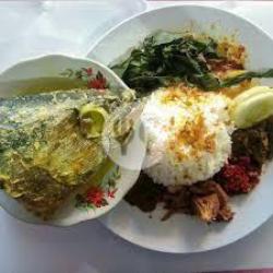 Nasi Kepala Tongkol Gulai