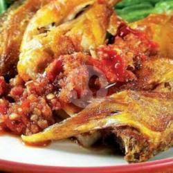 Ayam Penyet Kemangi