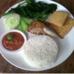 Tempong Tempe Tahu Tanpa Nasi