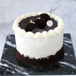 Cookies And Cream Cake (mini)