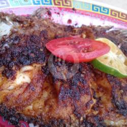 Ikan Gurameh Bakar