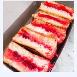 Roti Bakar  Strawberry Jam Susu