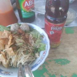 Mie Pangsit Bakwan Plus Teh Pucuk