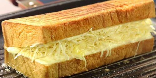 Roti Bakar Premium, Thalib