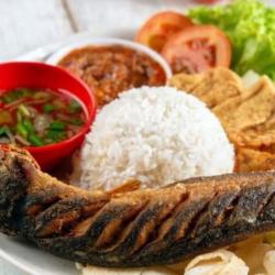 Nasi Penyetan Lele