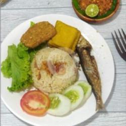 Paket Nasi Liwet Ikan Japuh (besar)