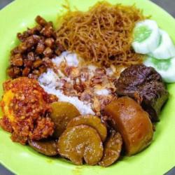 Nasi Uduk   Semur Jengkol