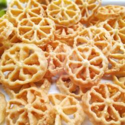 Kue Kembang Goyang