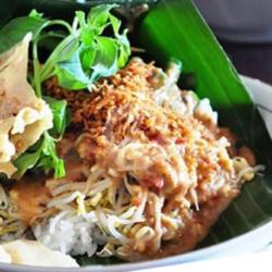 Nasi Pecel Telur Dadar