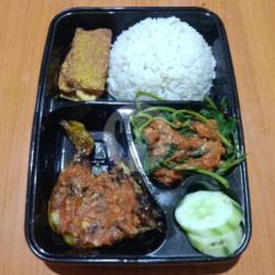 Nasi Ayam Bakar Penyet   Plecing Kangkung